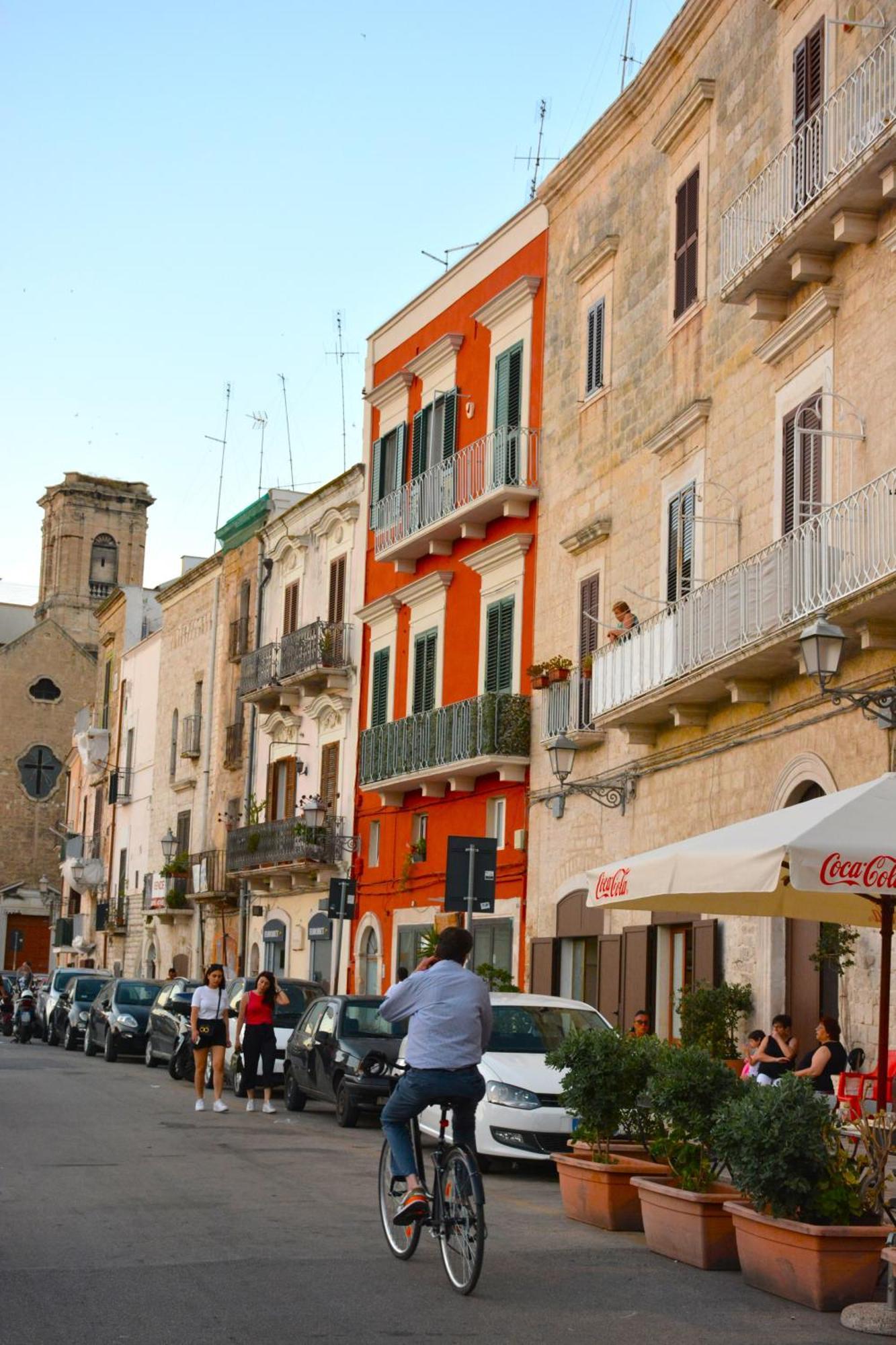 Casa Chloe - Vicino Al Porto E Basilica San Nicola Apartment Bari Bagian luar foto