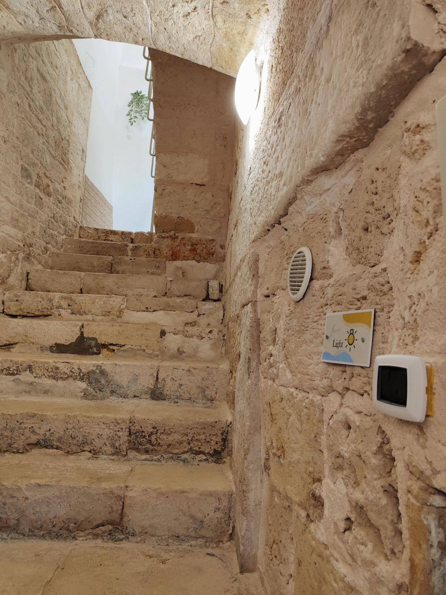 Casa Chloe - Vicino Al Porto E Basilica San Nicola Apartment Bari Bagian luar foto